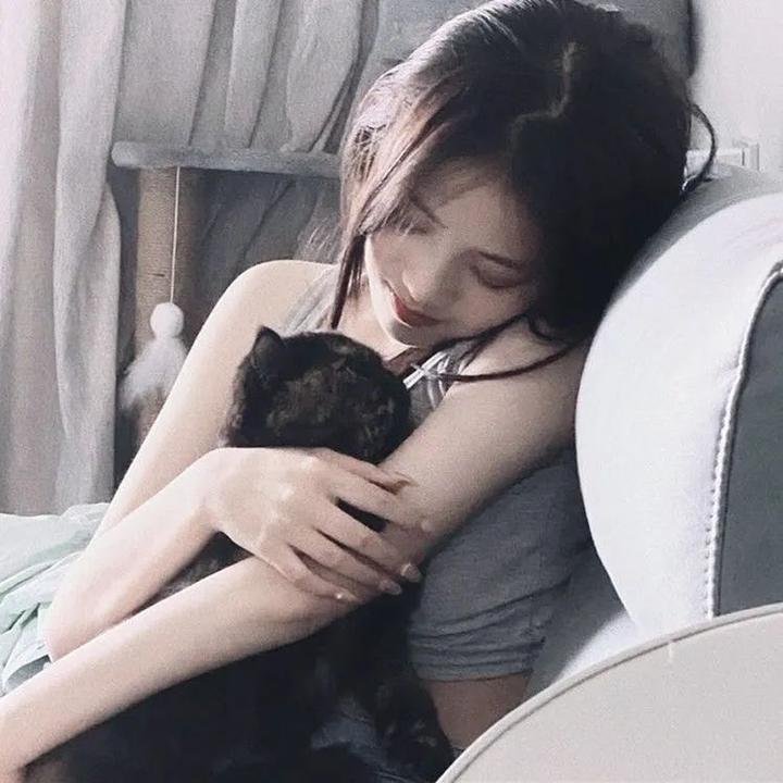 尤莉亚老师的红线